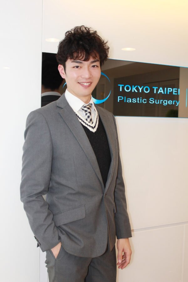 型男轉生韓國歐爸？ 黃金SMAS拉皮展自信~